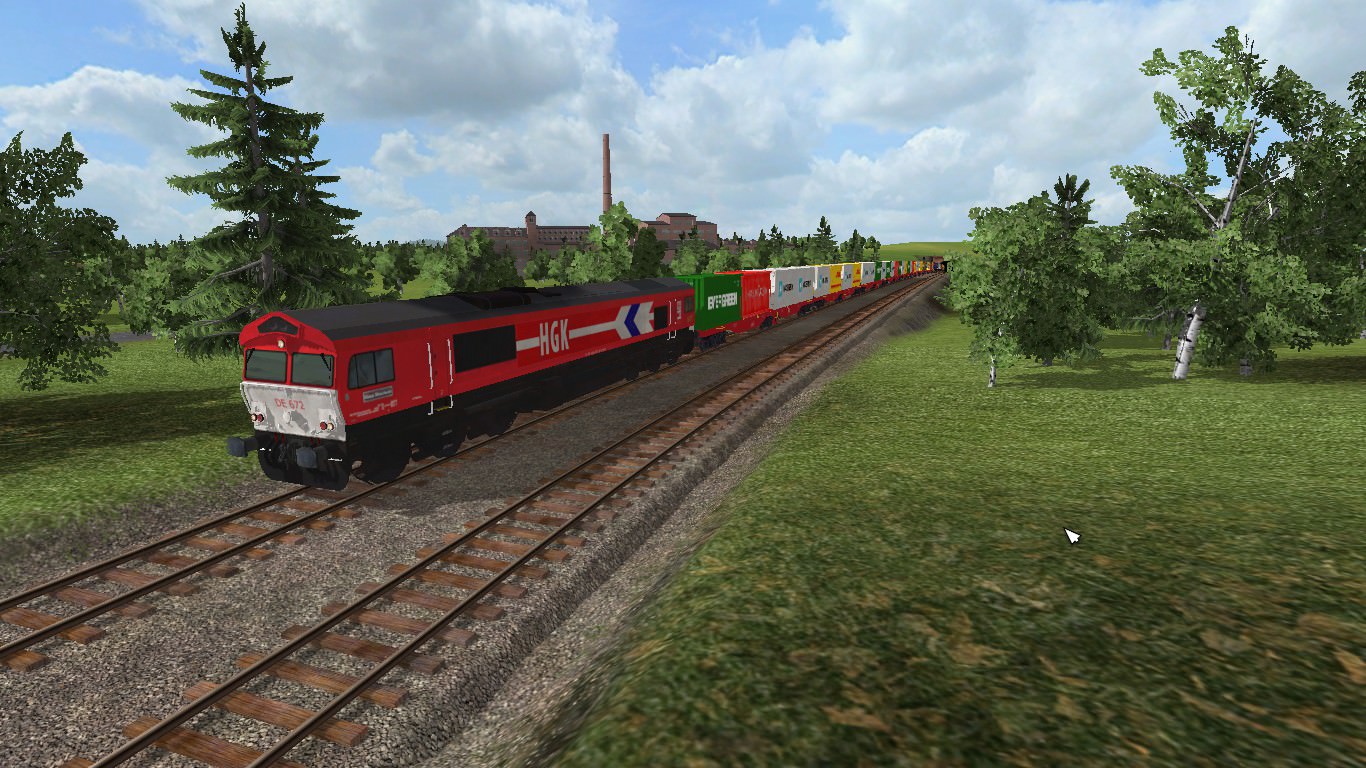 Class 66 mit etwas längerem Containerzug unterwegs