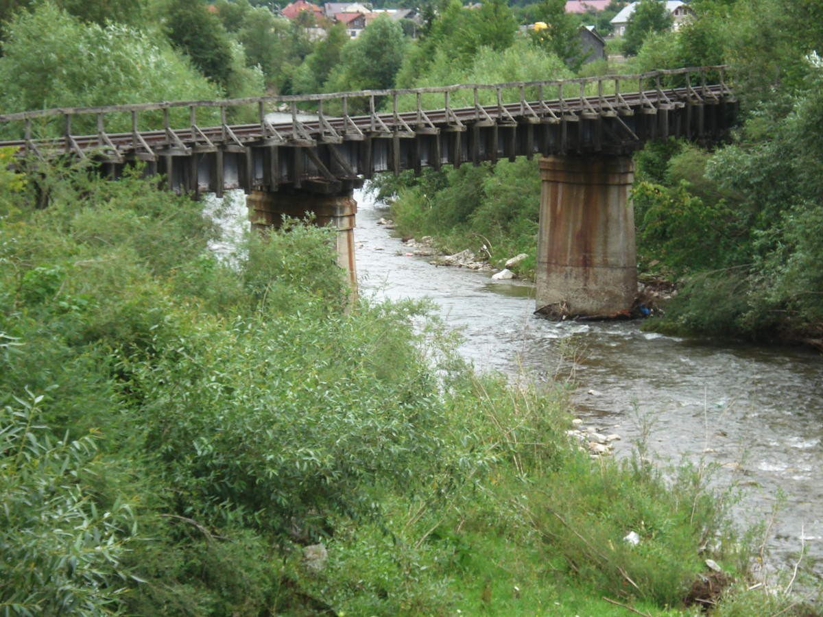 Nochmals die selbe Brücke über die Moldova.