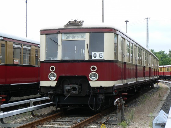 Baureihe 476 in 750 Jahrfeier-Farben