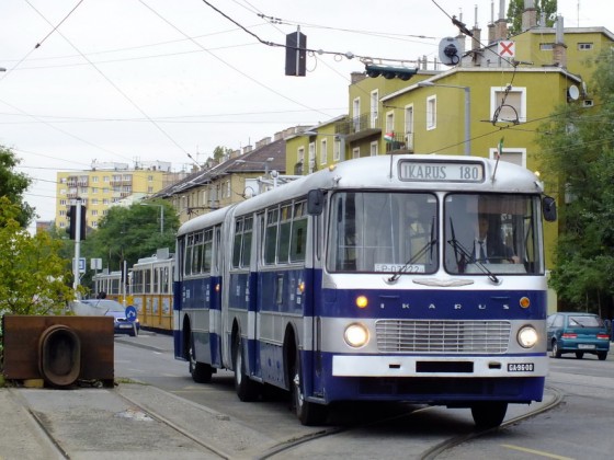 Ikarus 180 Gelenkbus 1963-1976