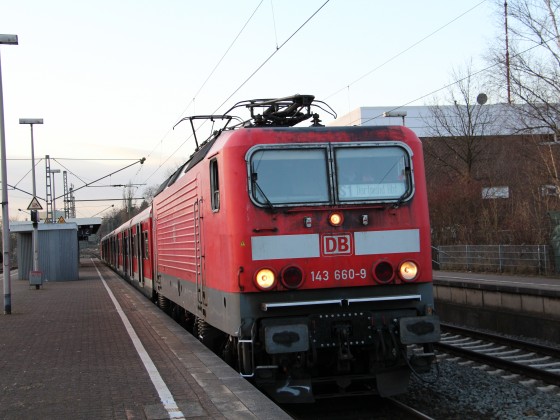 BR143 in Essen-Steele Ost