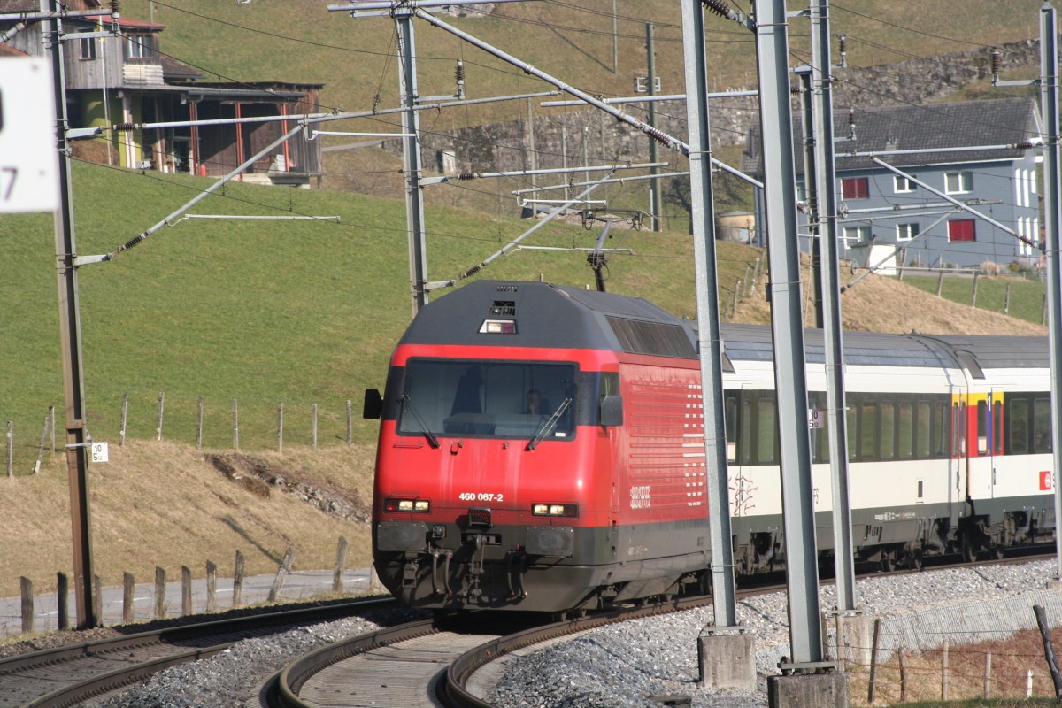 SBB Re 460 067-2 mit einem IR nach Basel SBB
