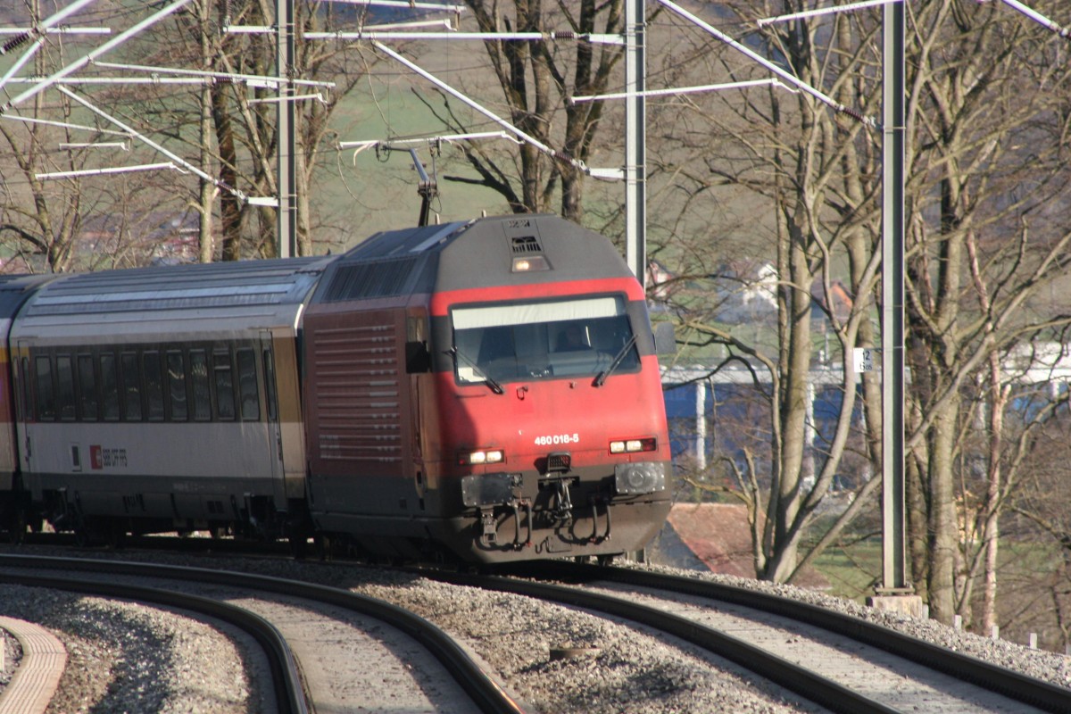 Re 460 018-5 mit einem IR nach Zürich HB