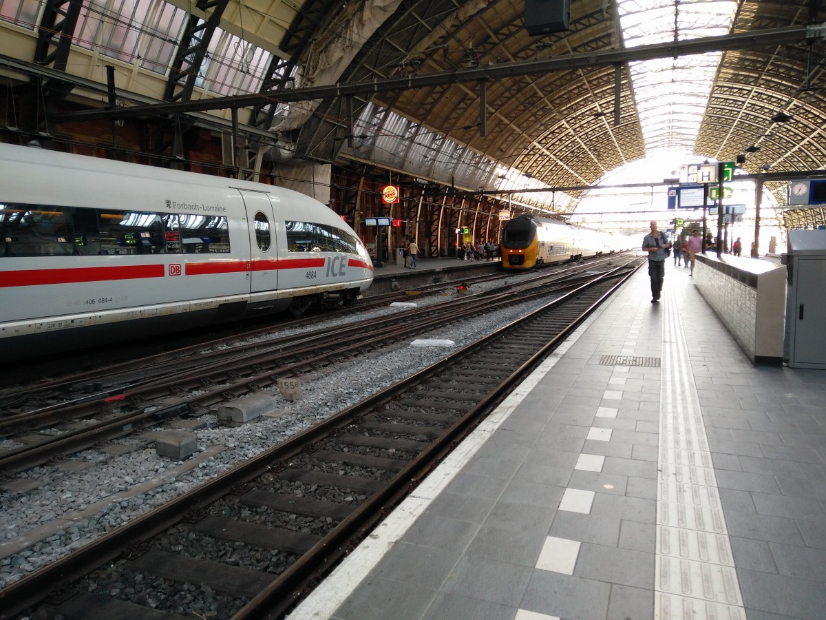 ICE Forbach - Lorraine facing of with a VIRM at Amsterdam Centraal