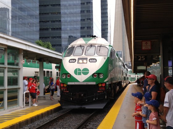 an Eastbound GO Train pulling into the station