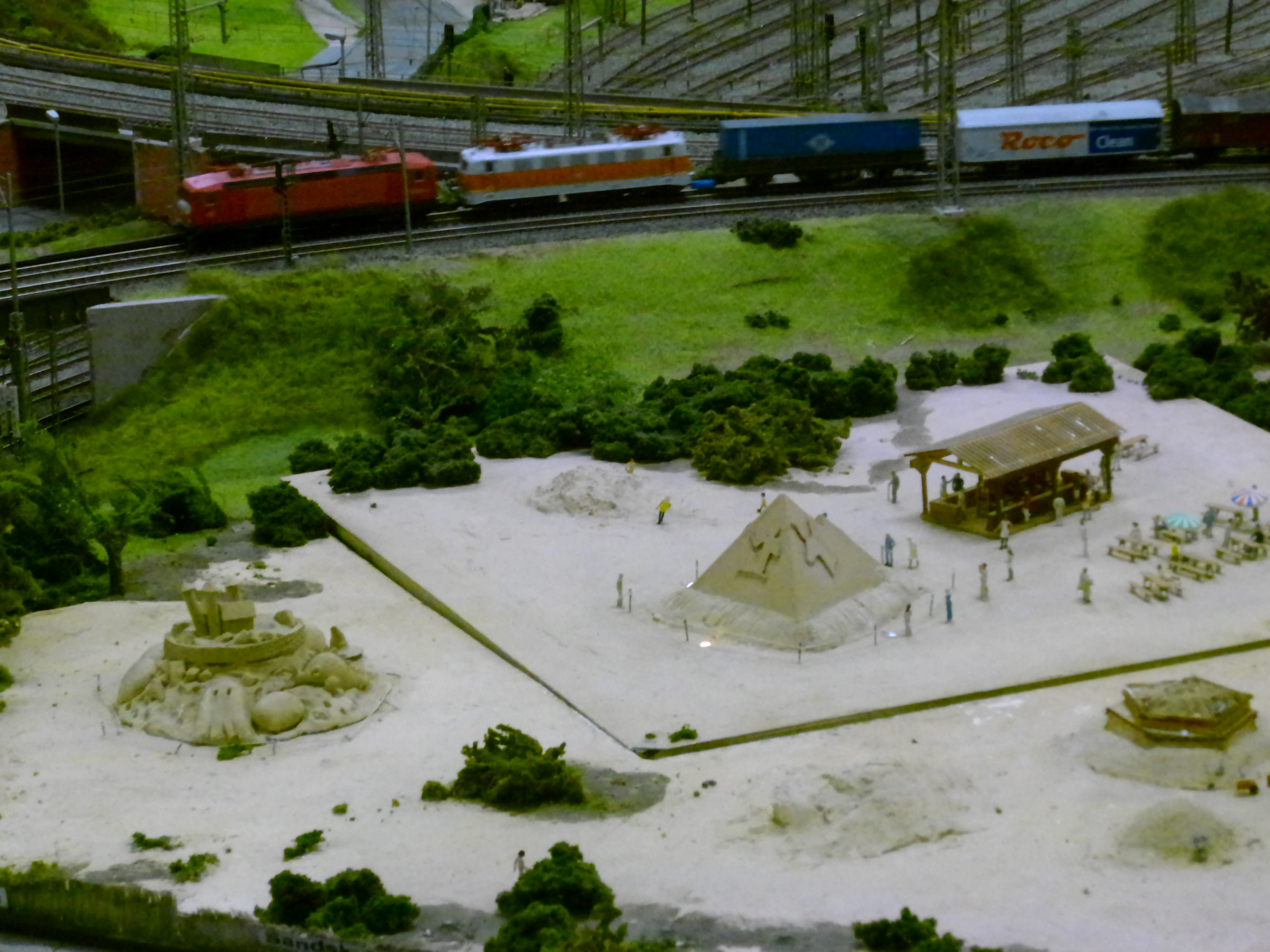 Miniaturtag - Teil 2 "Feinheiten und andere Bilder von der Modellbahn - Loxx"