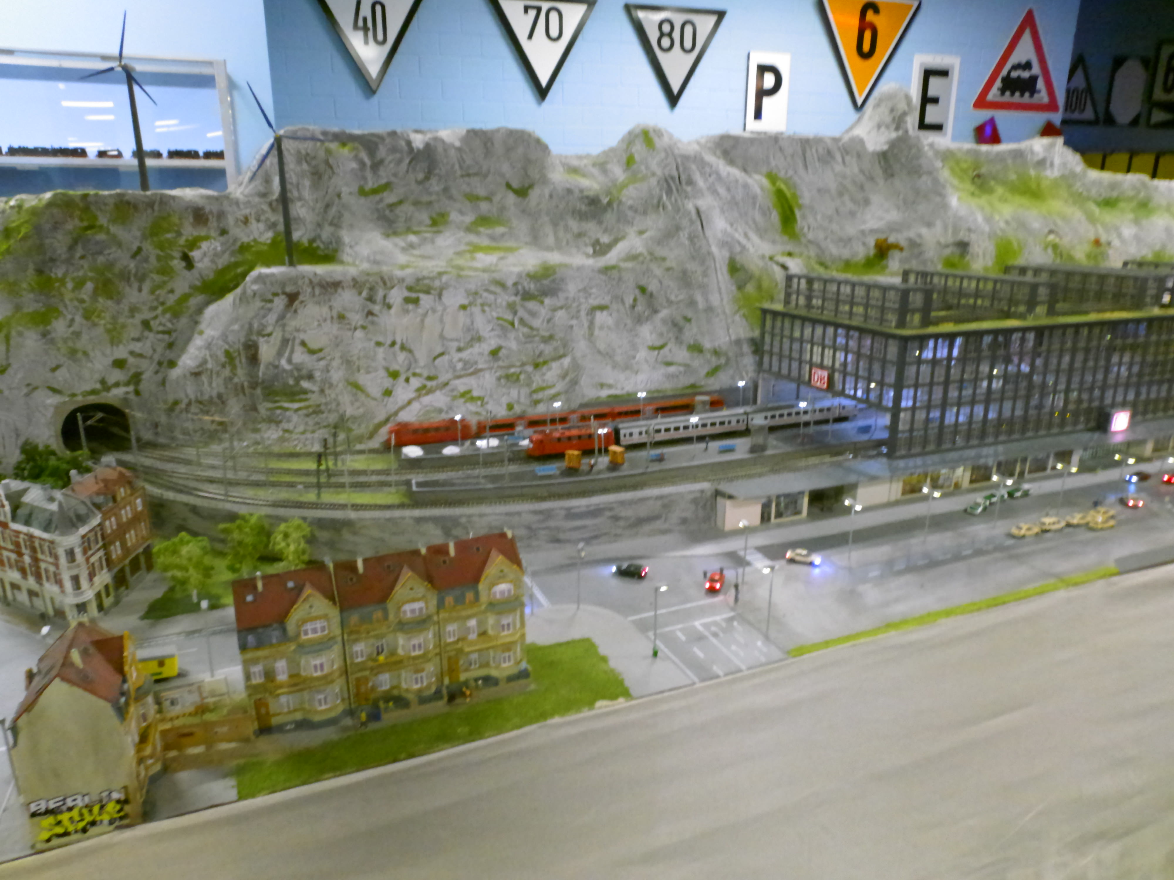 Miniaturtag - Teil 2 "Feinheiten und andere Bilder von der Modellbahn - Loxx"