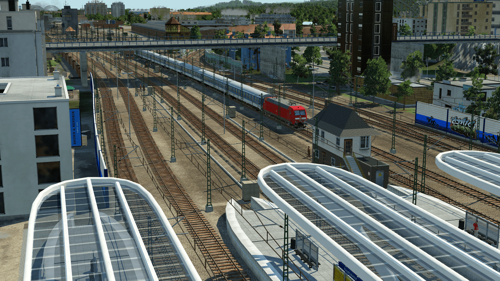 Interregio fährt ein