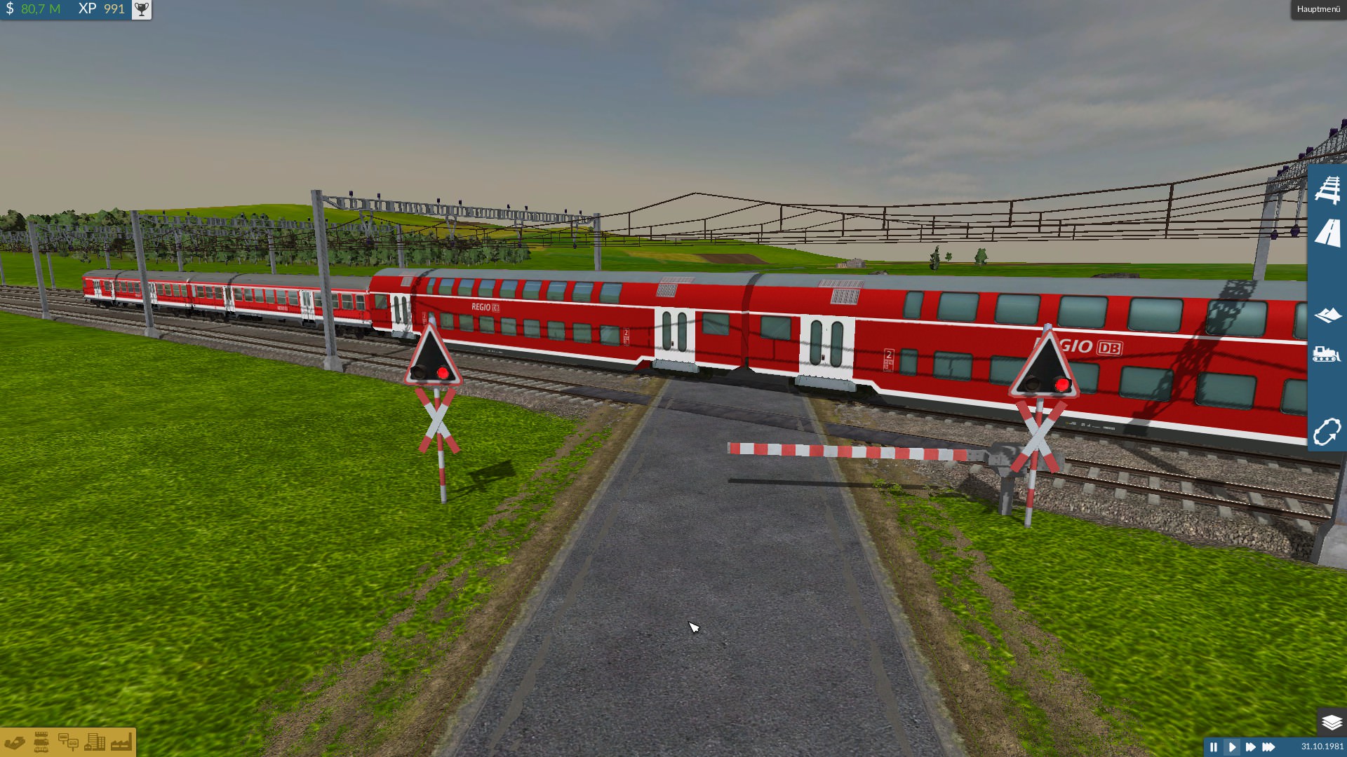 Regionalbahn am Bahnübergang