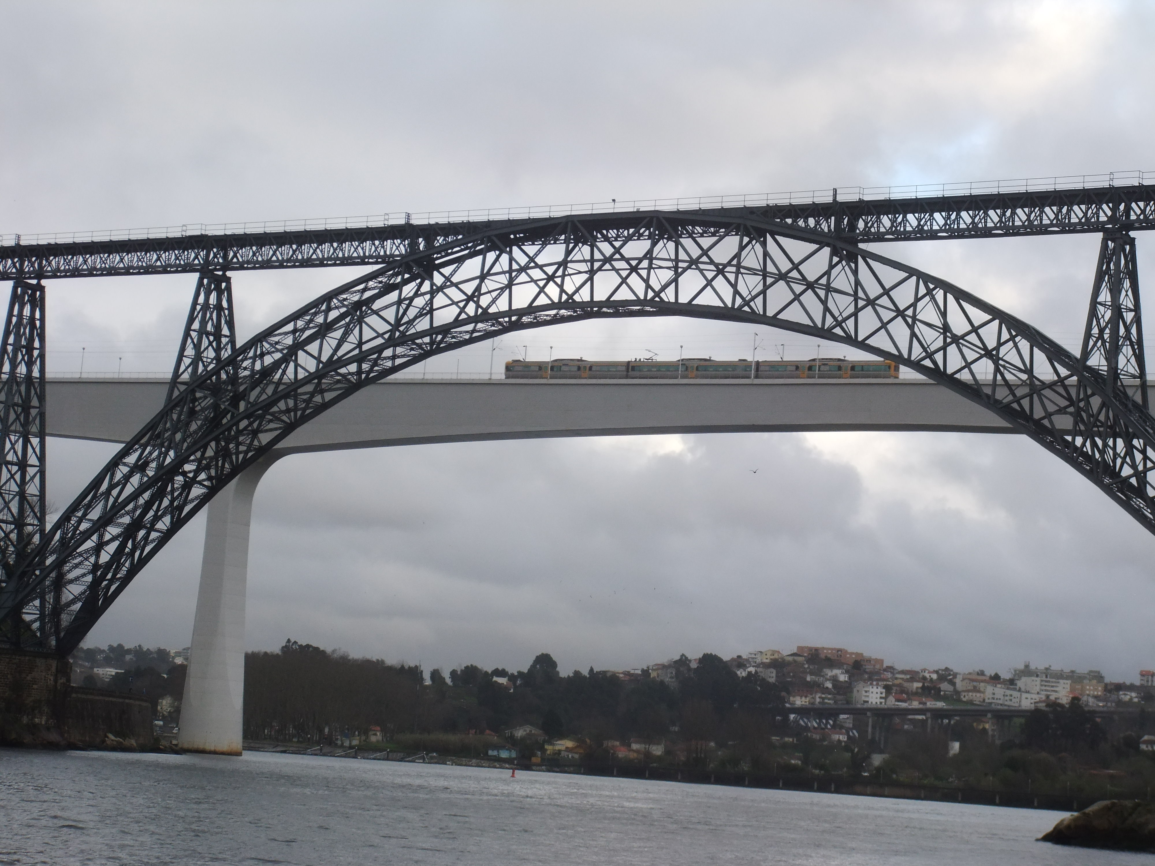Porto, Eisenbahnbrücke
