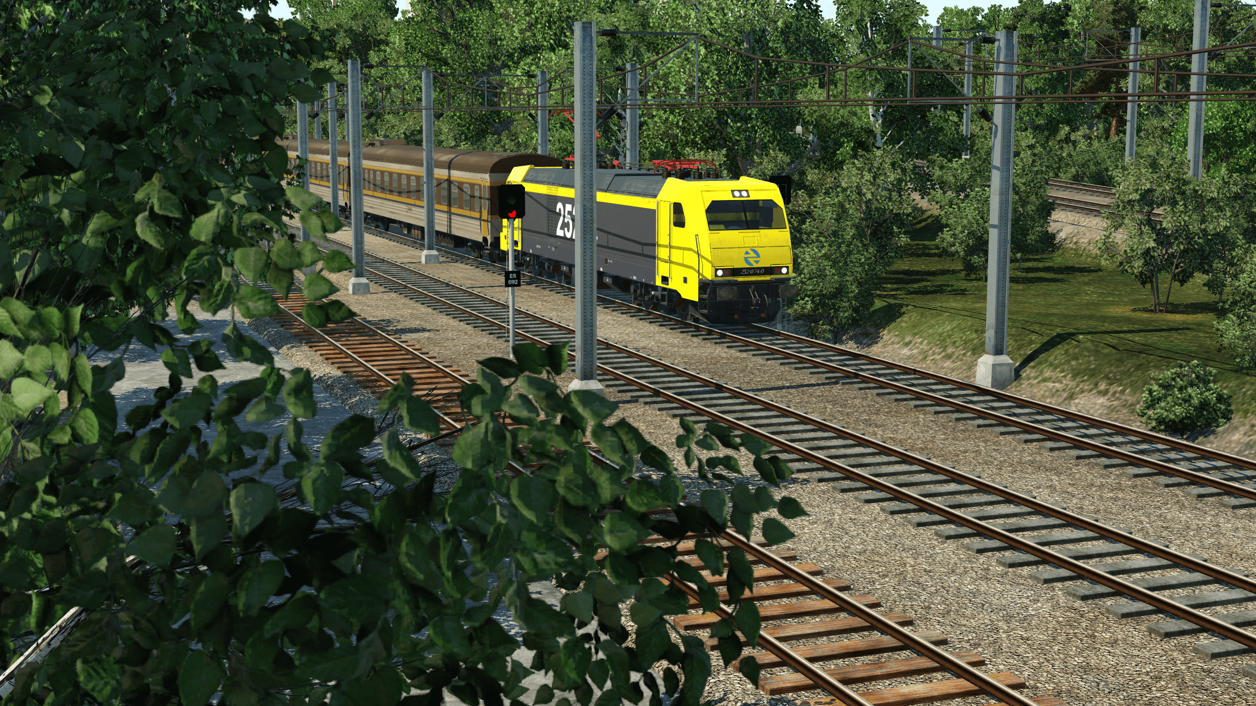 InterRegio train outside Hirscheim