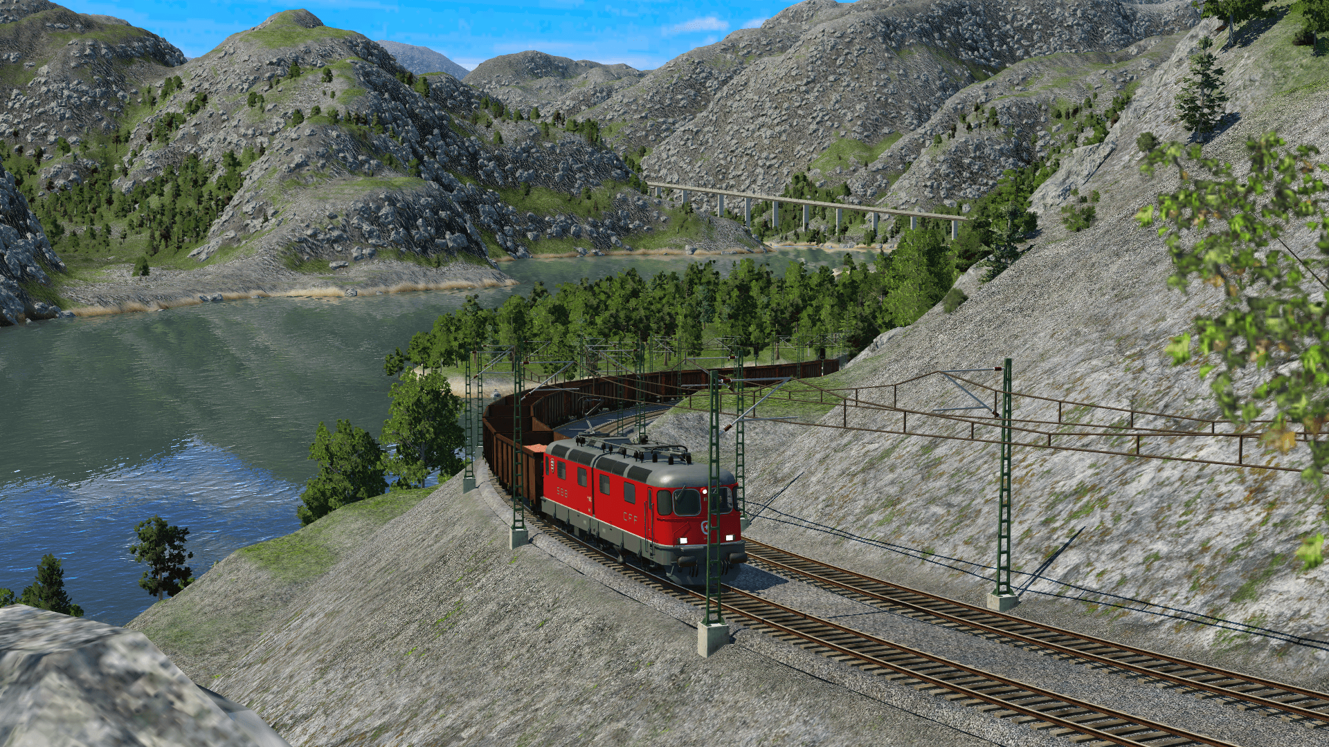 Im wunderschönen Fjordtal mit einem Erzzug