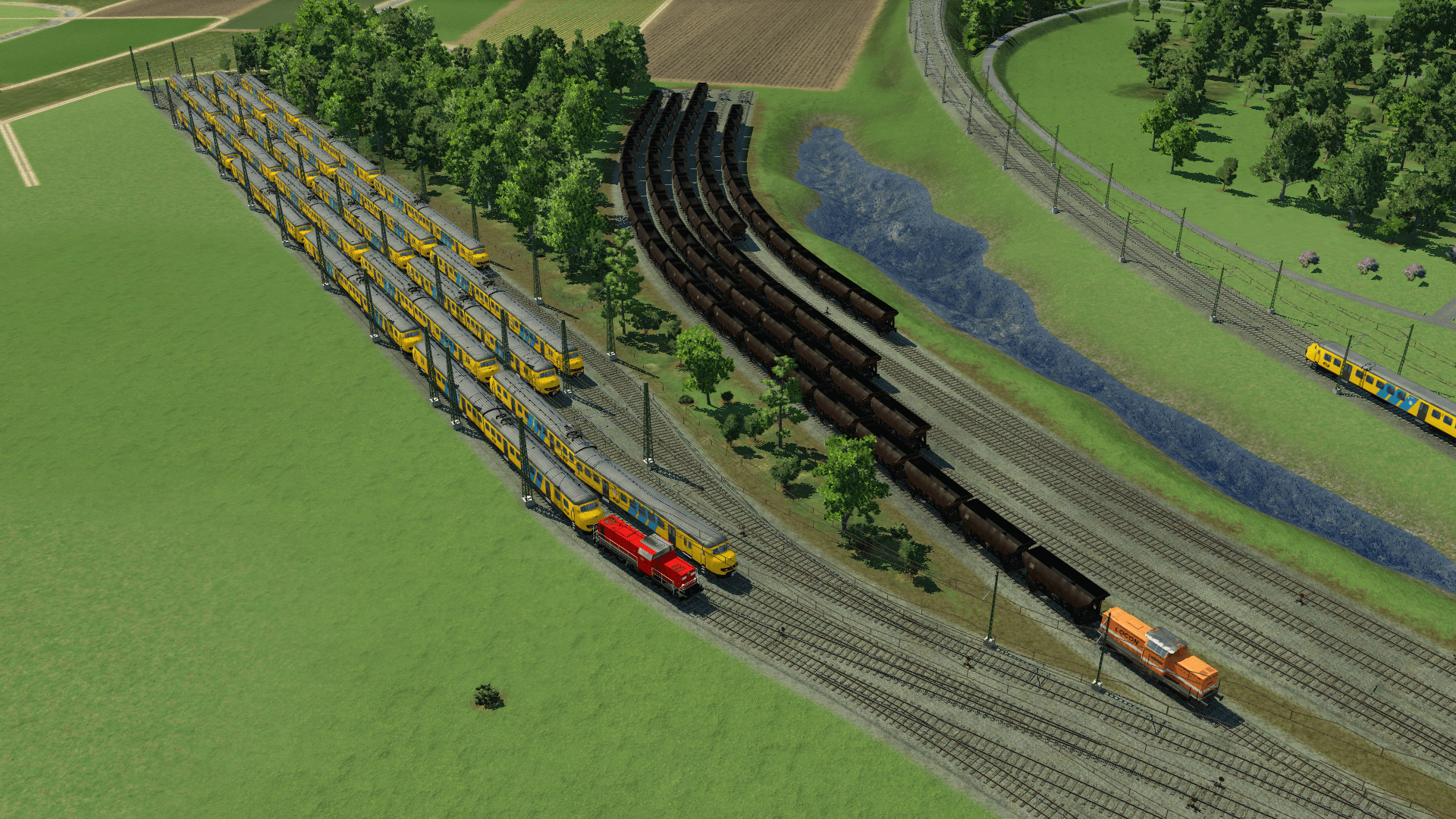 Plan V's stored on the rail emplacement outside Zwolle 1