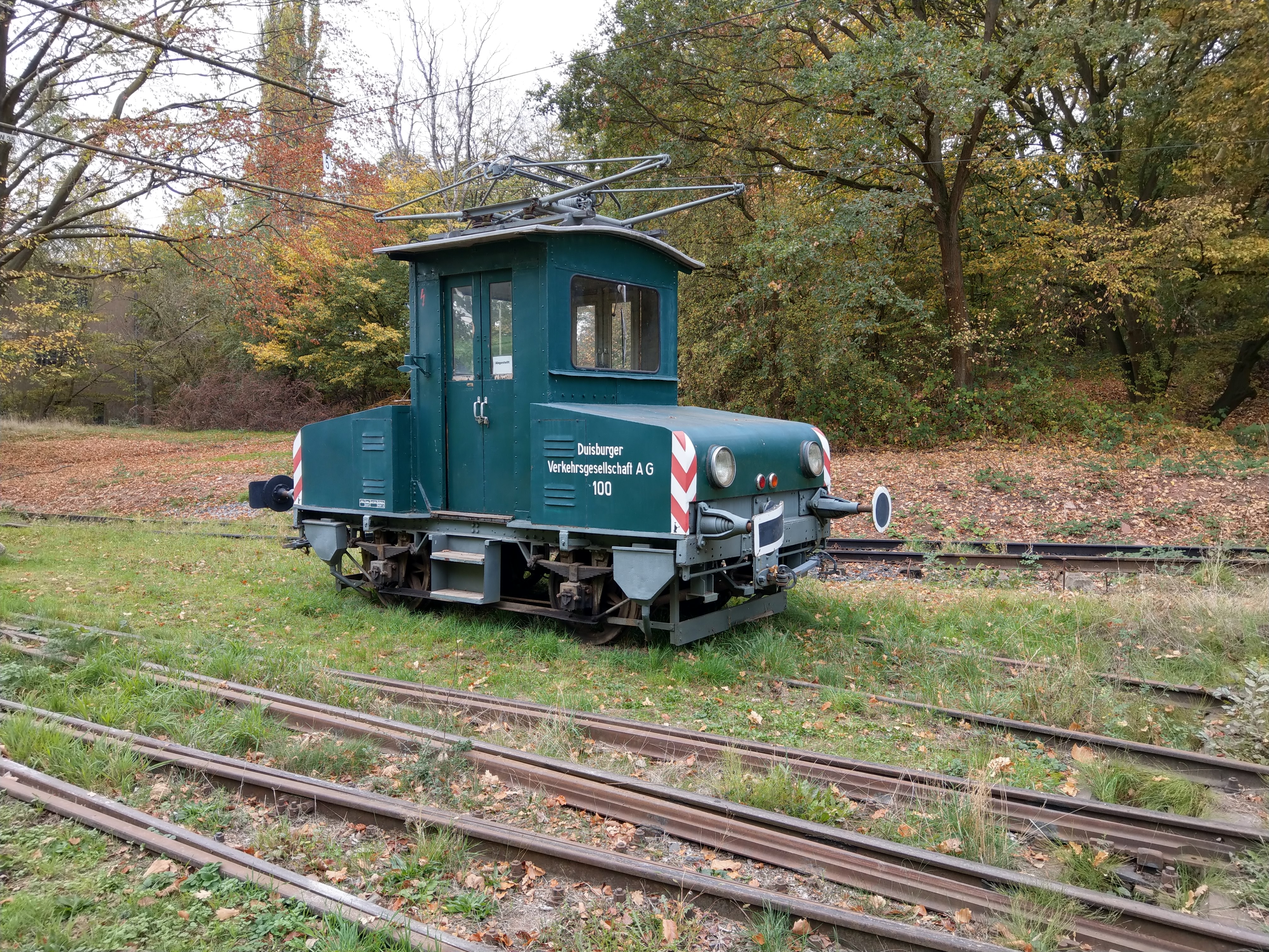 DVG Lok 100