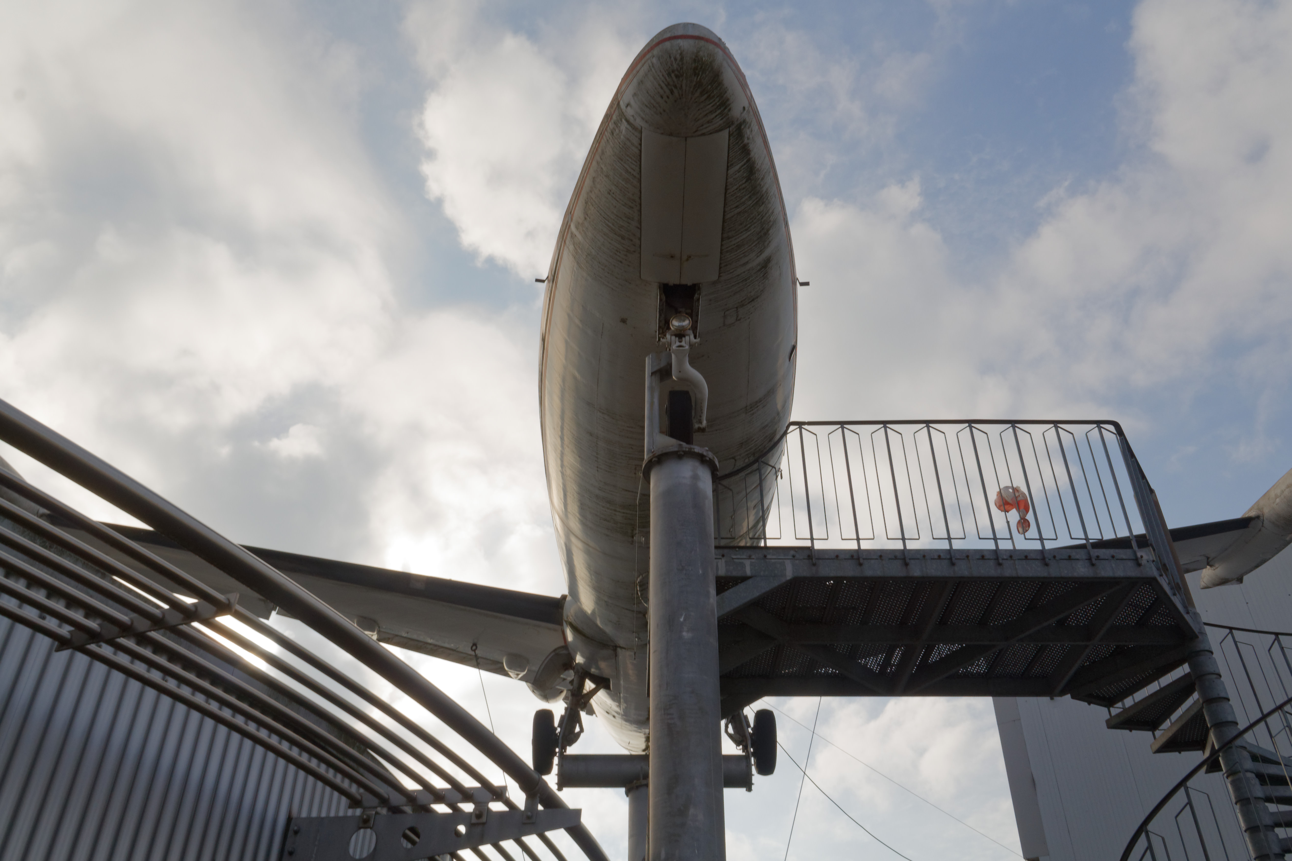 Wenn ich nur wüsste, welcher Flugzeugtyp das ist... ... offenbar ein HFB 320