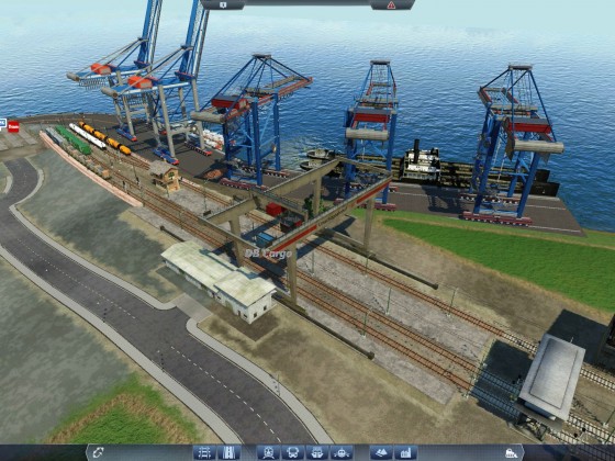 Kleiner Güter Hafen mit Bahnhof