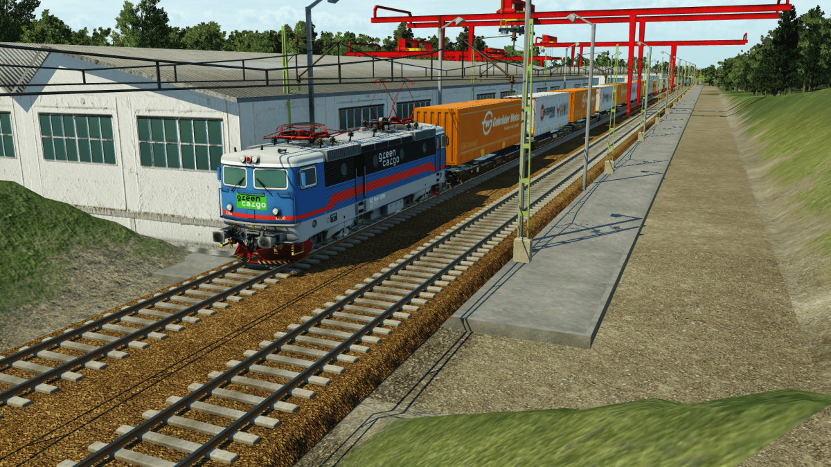 Green Cargo Rc4 with intermodal train