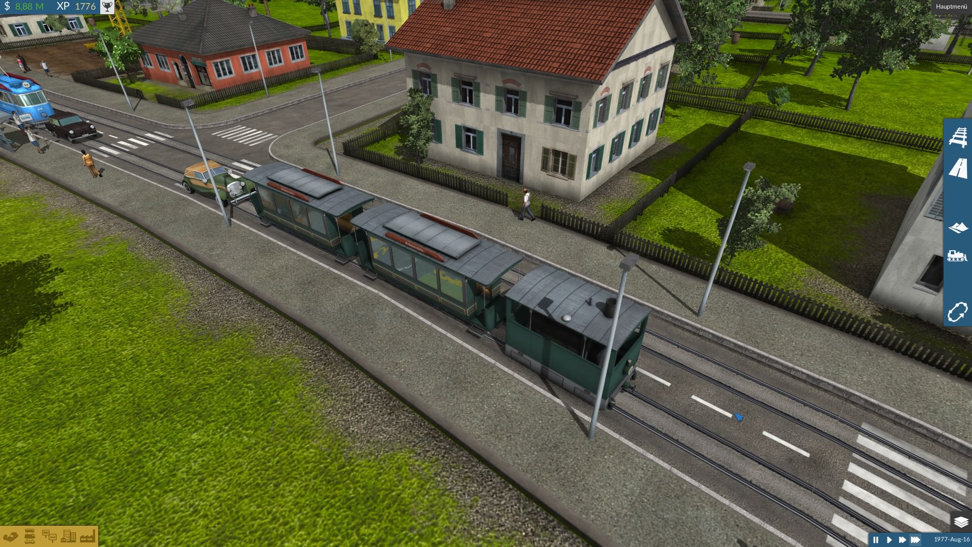 Tram mit zwei Anhängern