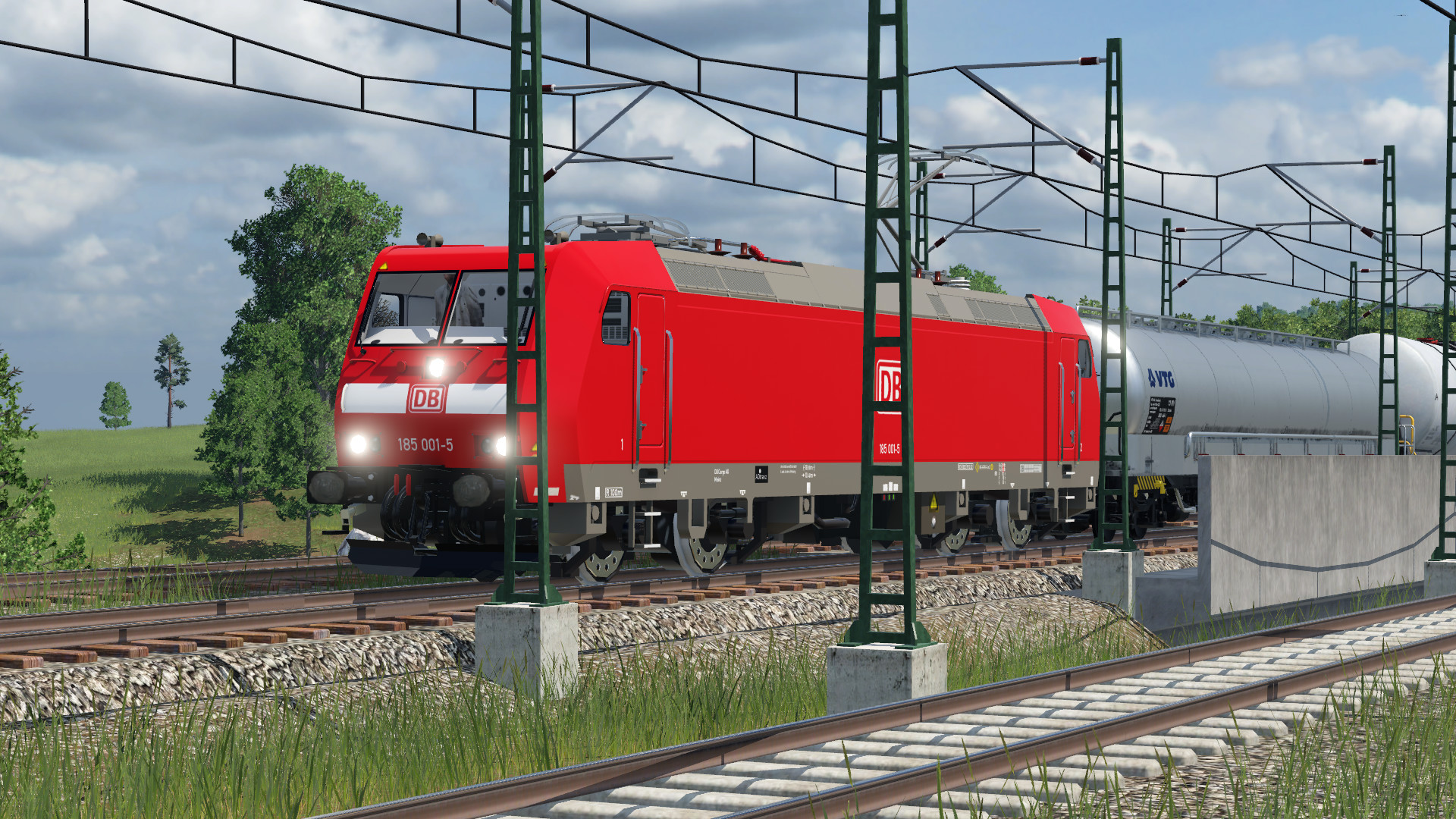 Mit schwerer Tonnage an der Schnellfahrstrecke geknipst