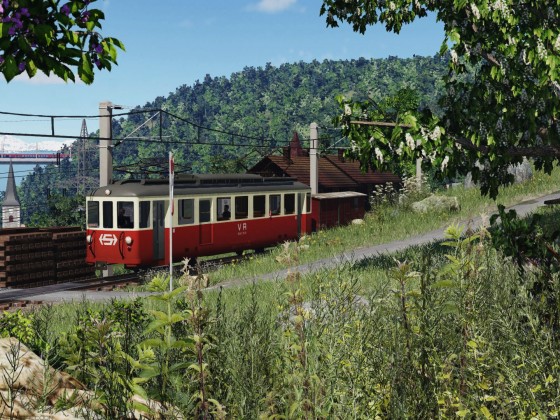 [TpF1] Trainspotting tram near the mountain village