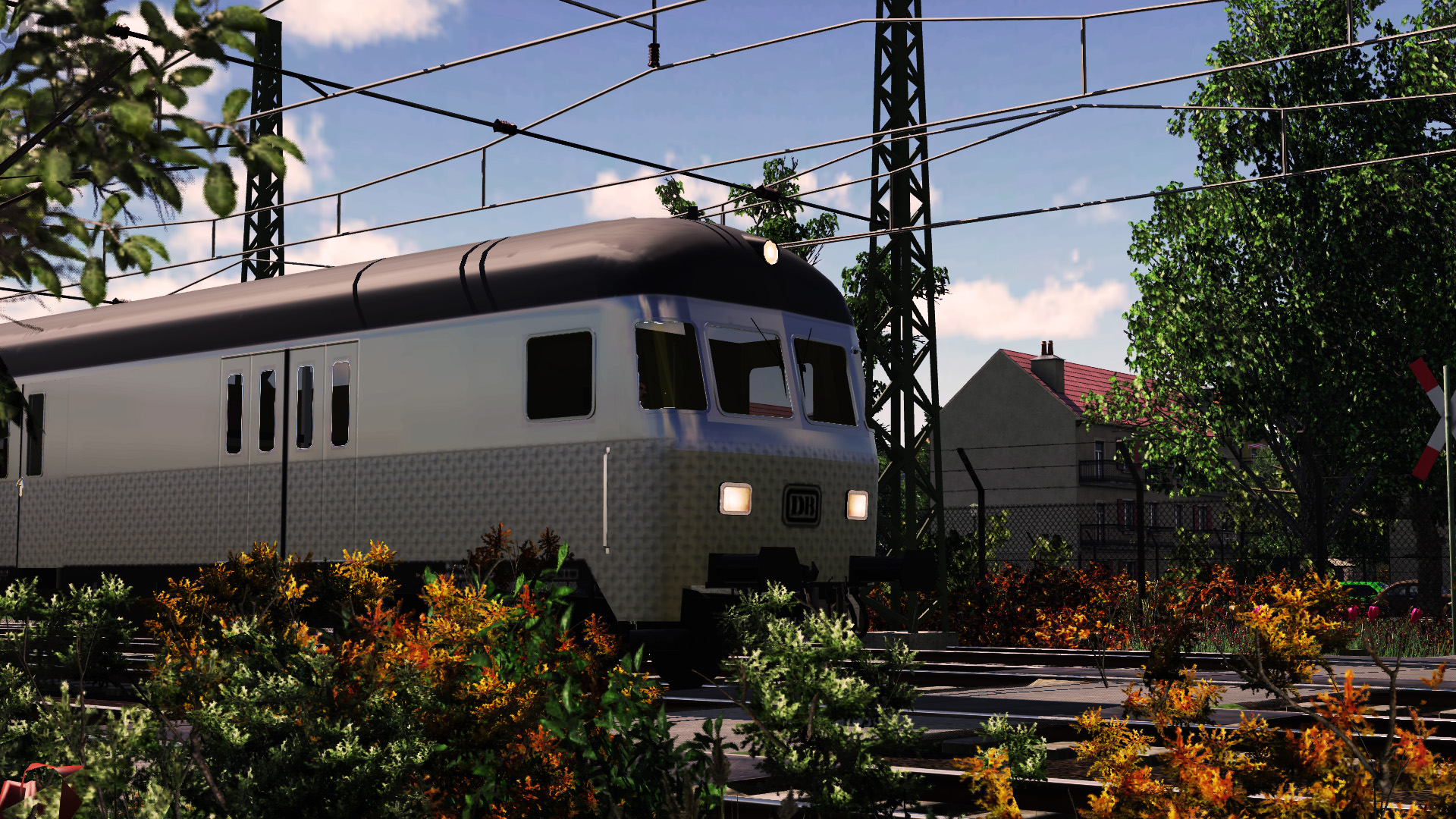 [TpF1] Silberling train leaves the city