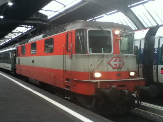 Re 4/4 II 11108 (Re 420) in Zürich HB