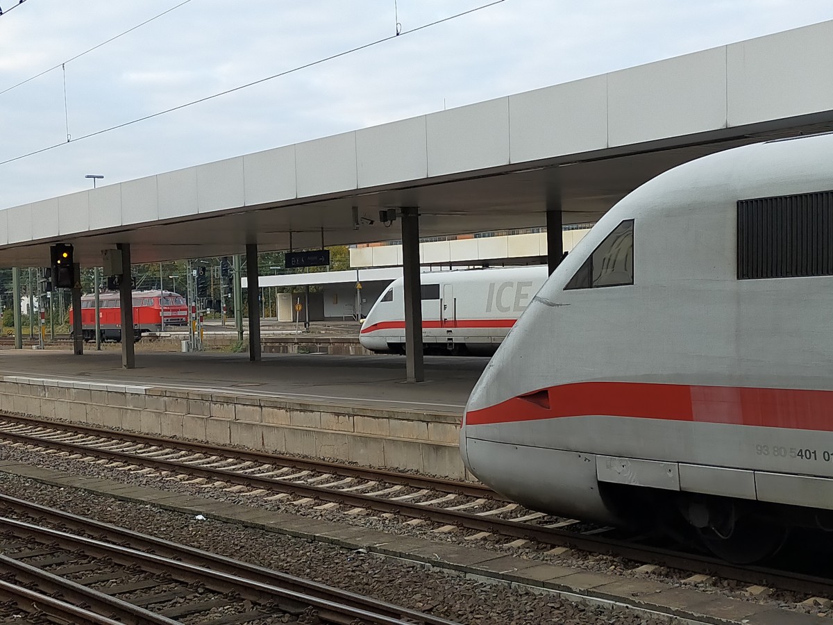 2 ICE und Br 218 in Hannover HBF