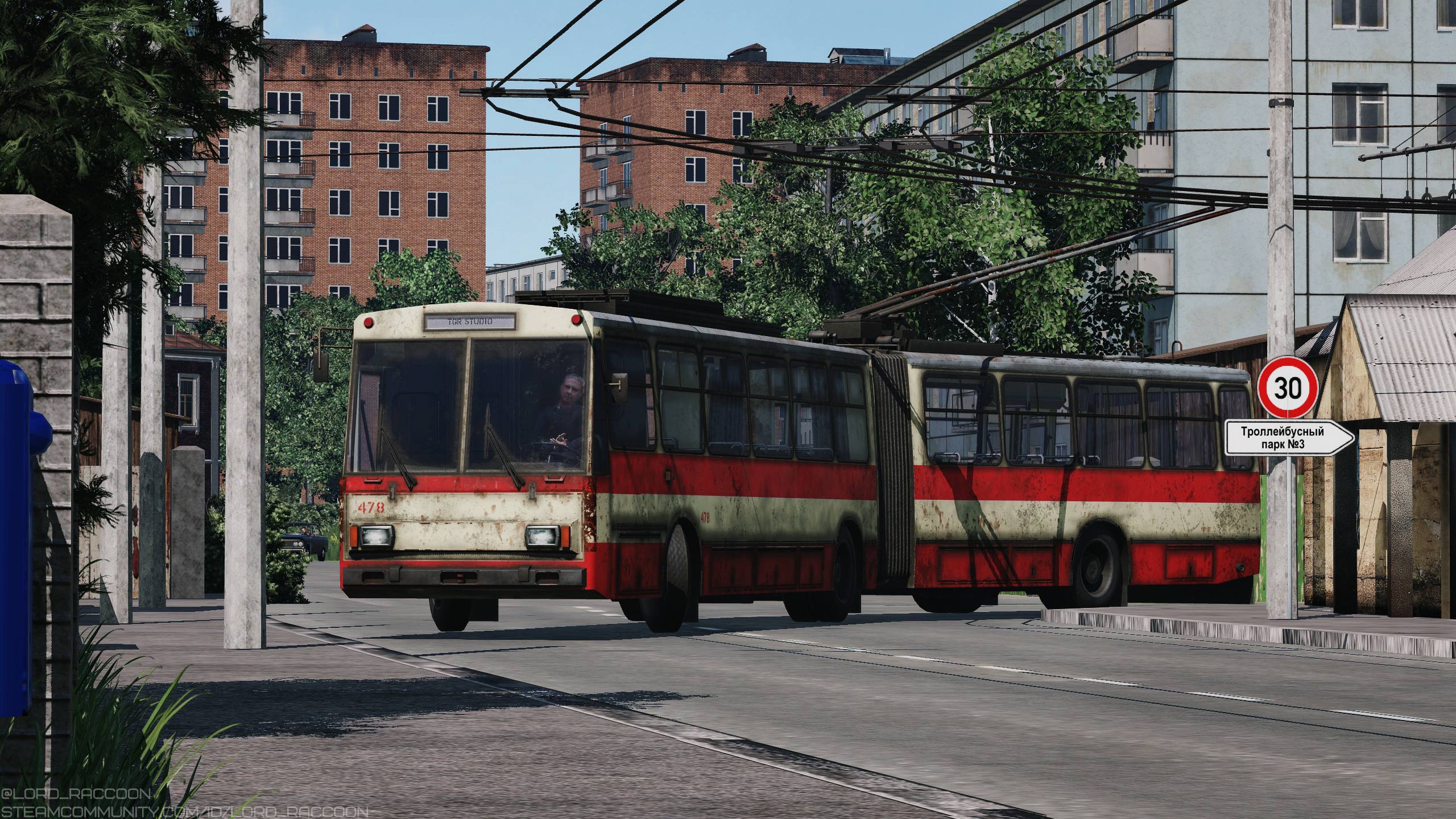 [TpF1] Old Škoda 15Tr leaving trolleybus depot