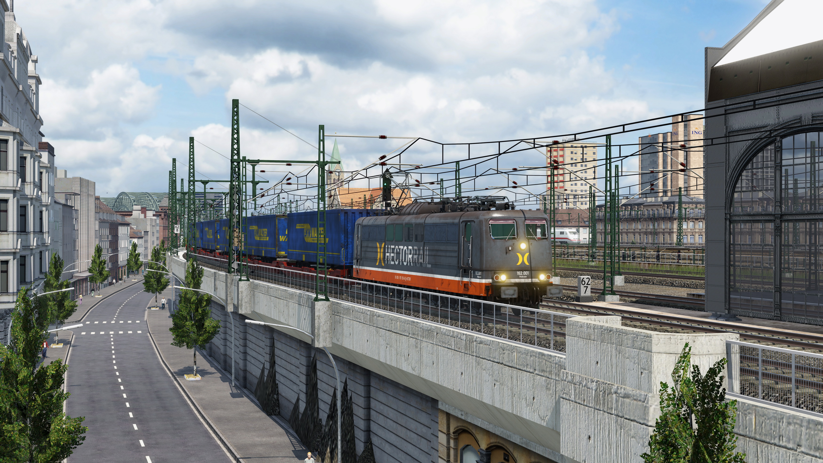 BR 151 mit Containerzug