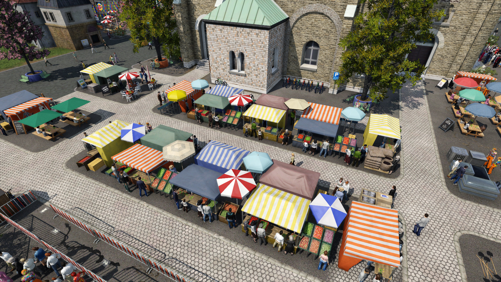 An old city church + a wedding + a funeral + a market + a city tour train. Uff... // Eine alte Stadtkirche + eine Hochzeit + eine Beerdigung + ein Markt + eine Stadtrundfahrt zug. Uff ...