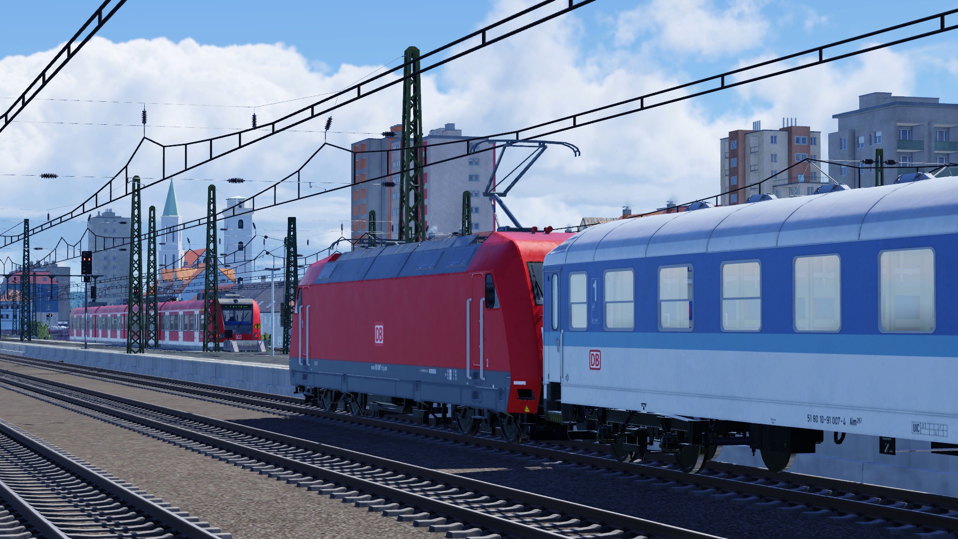 101 087 steht mit ihrem IR Richtung Köln auf Gleis 5 in Koblenz Hbf