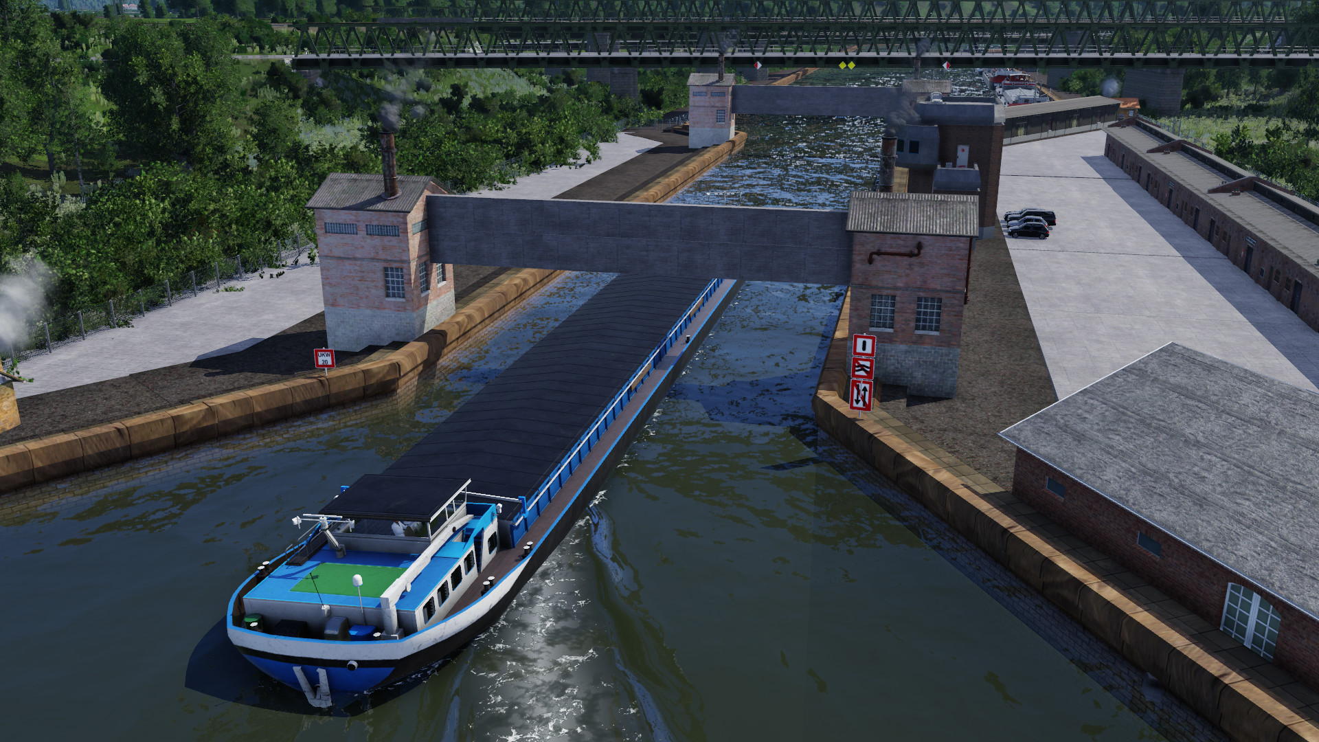 Schleuse mit Schifffahrtszeichen