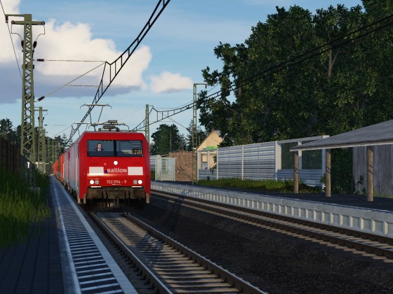 BR 152 von Railion in Doppeltraktion bei Regensburg-Prüfening