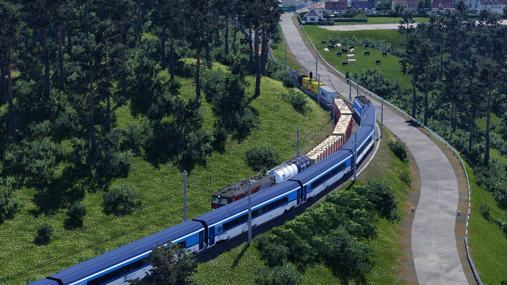 CD RailJet und Güterzug mit ÖBB 1044 treffen sich