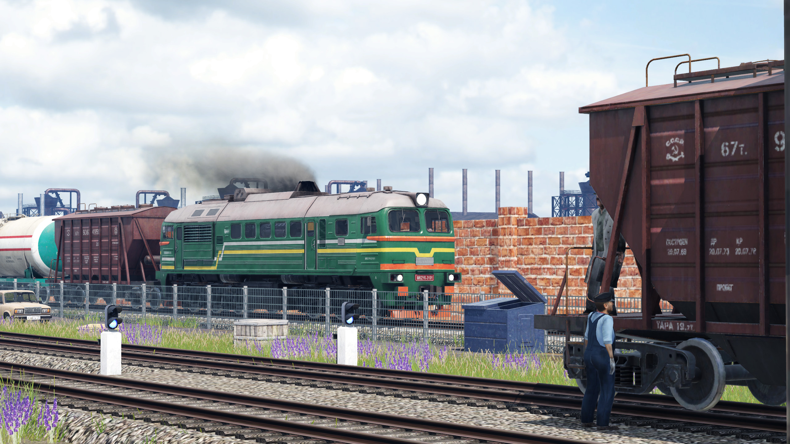 View of the passing M62UK-3101, from the unloading track.