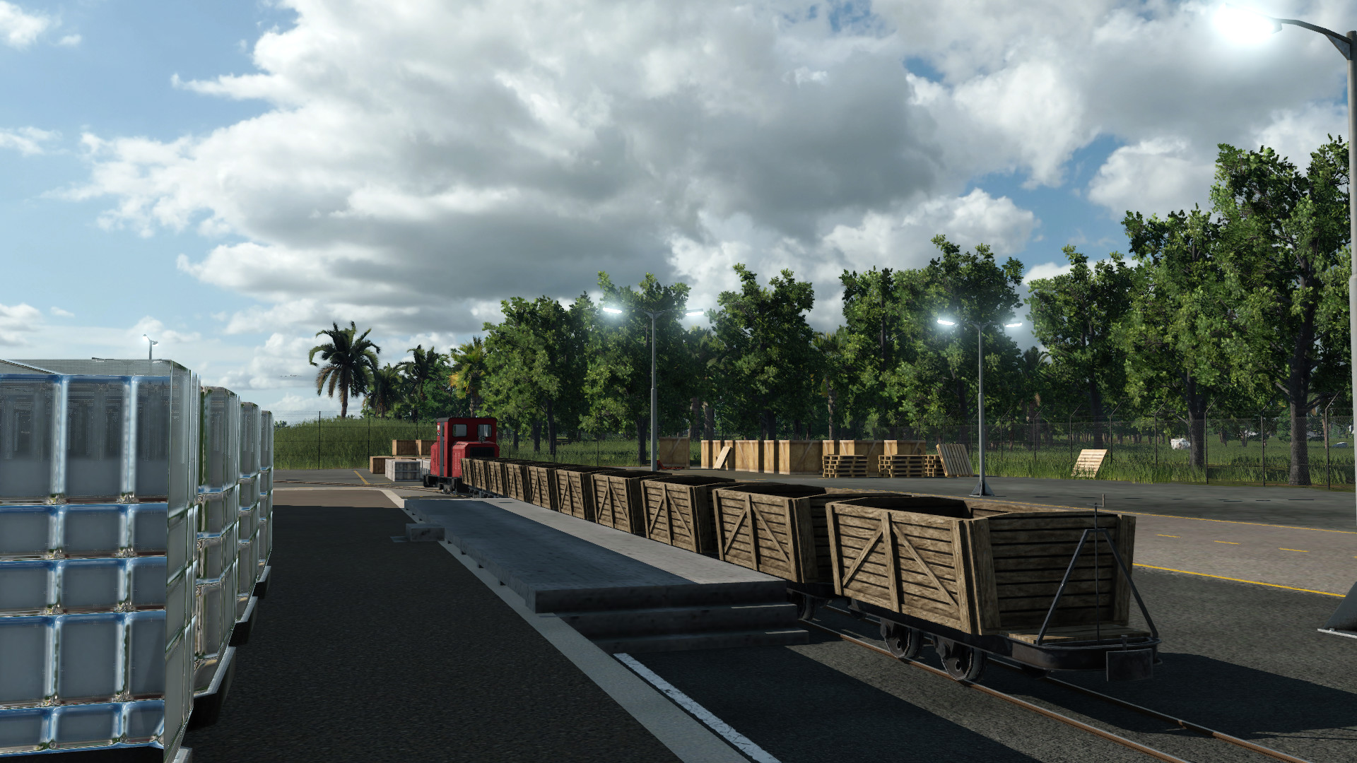 Feldbahn fährt auf Bauernhof und Industrieanlage "Lebensmittelfabrik"
