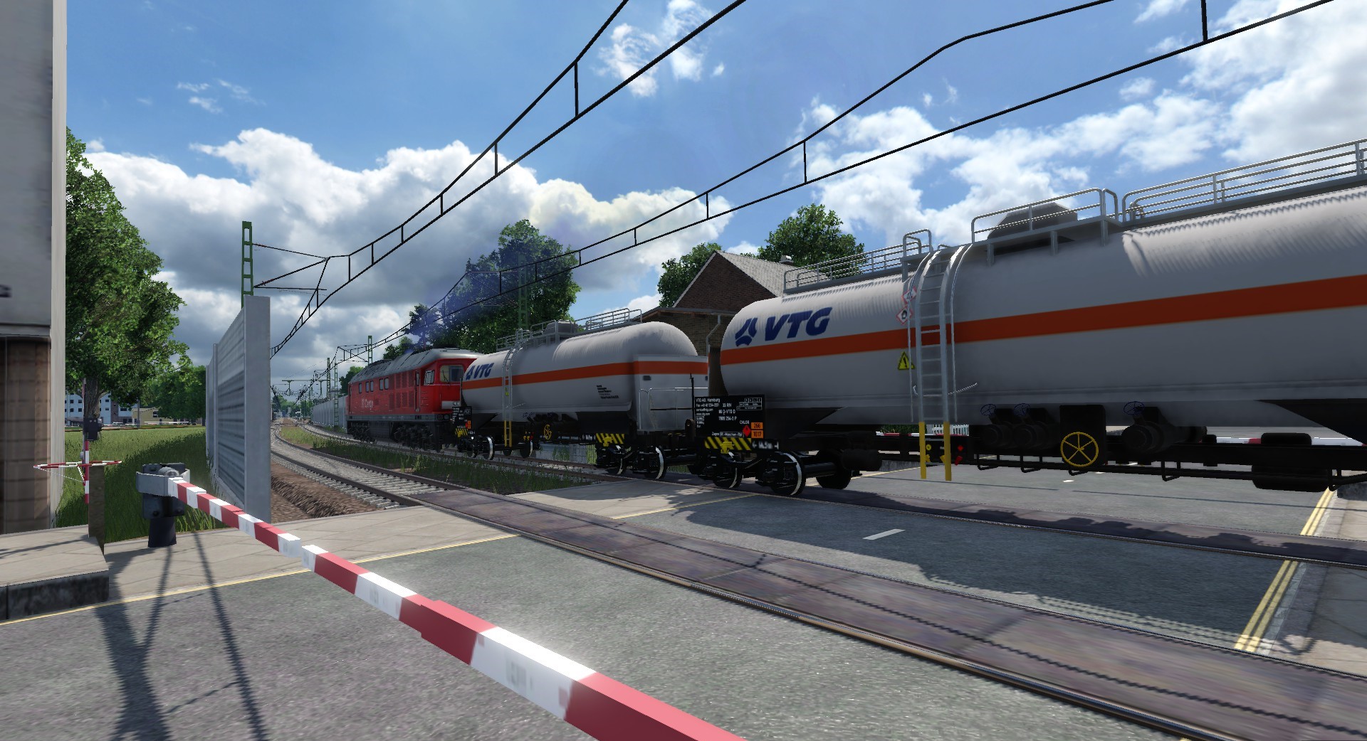 Einfahrt Güterzug der DB Cargo mit BR241.