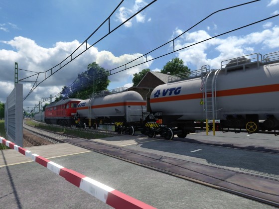 Einfahrt Güterzug der DB Cargo mit BR241.