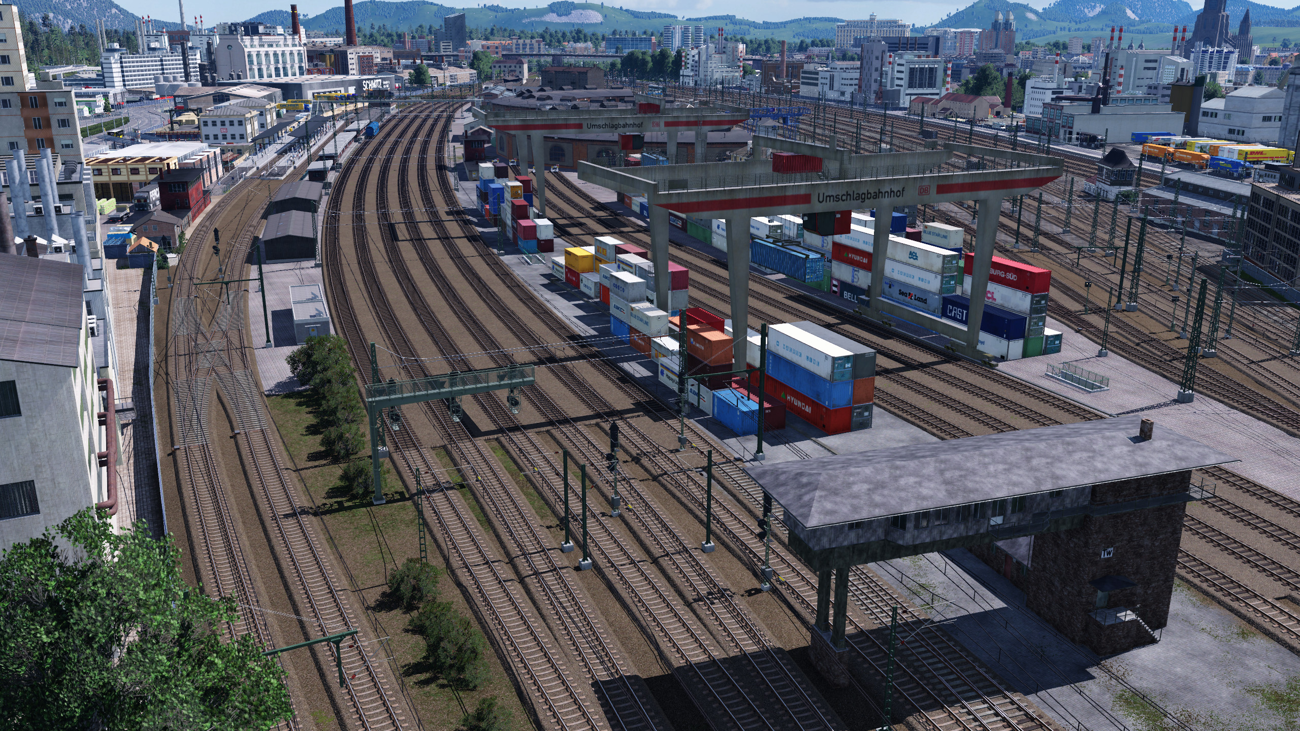 Der Rangierbahnhof Ulm mit Blick auf die Einfahrgruppe und den kleinen Bahnhof Söflingen