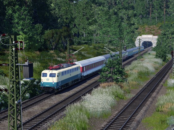 Im Sommer 1991 war der Umbau des Schlüchterner Tunnel noch in weiter Ferne. 110 342 mit einem IC Leipzig-Frankfurt.