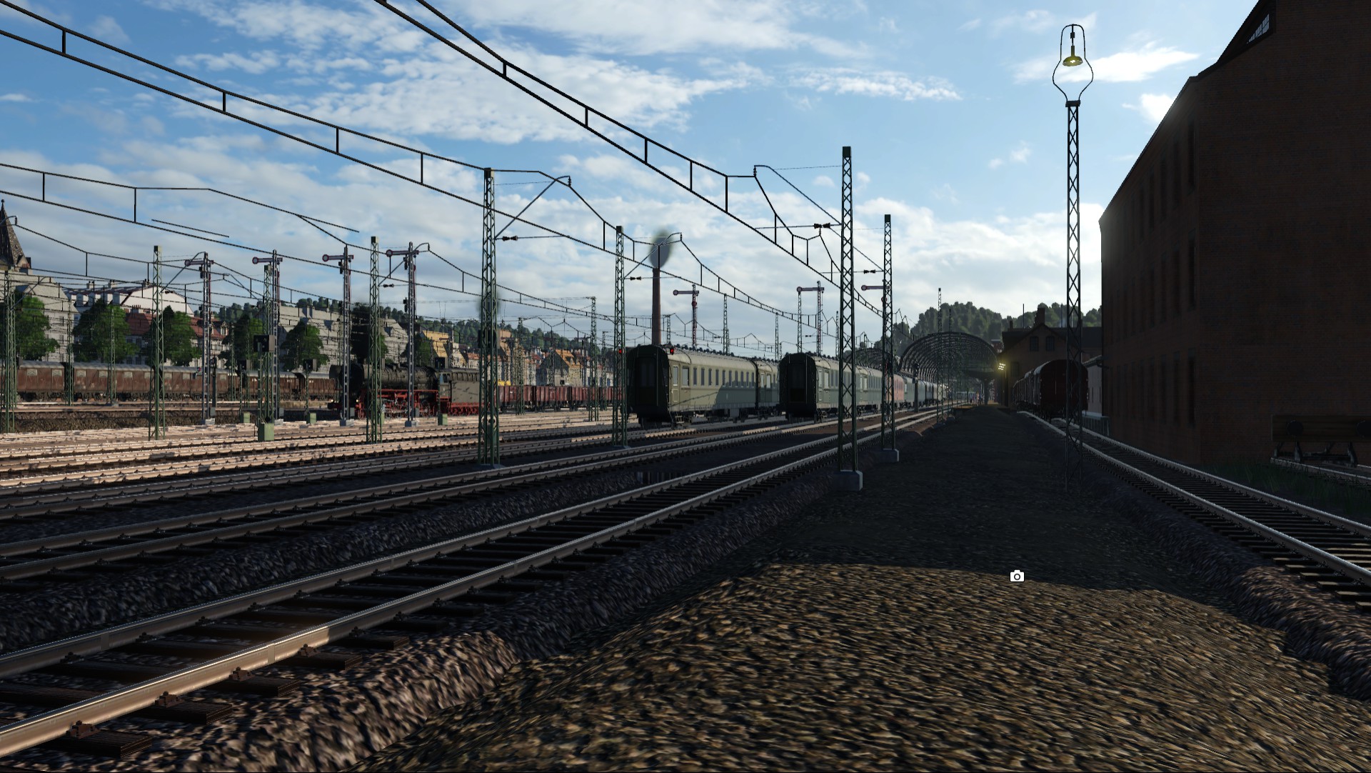 Einfahrt Schnellzug mit Hecht-Wagen