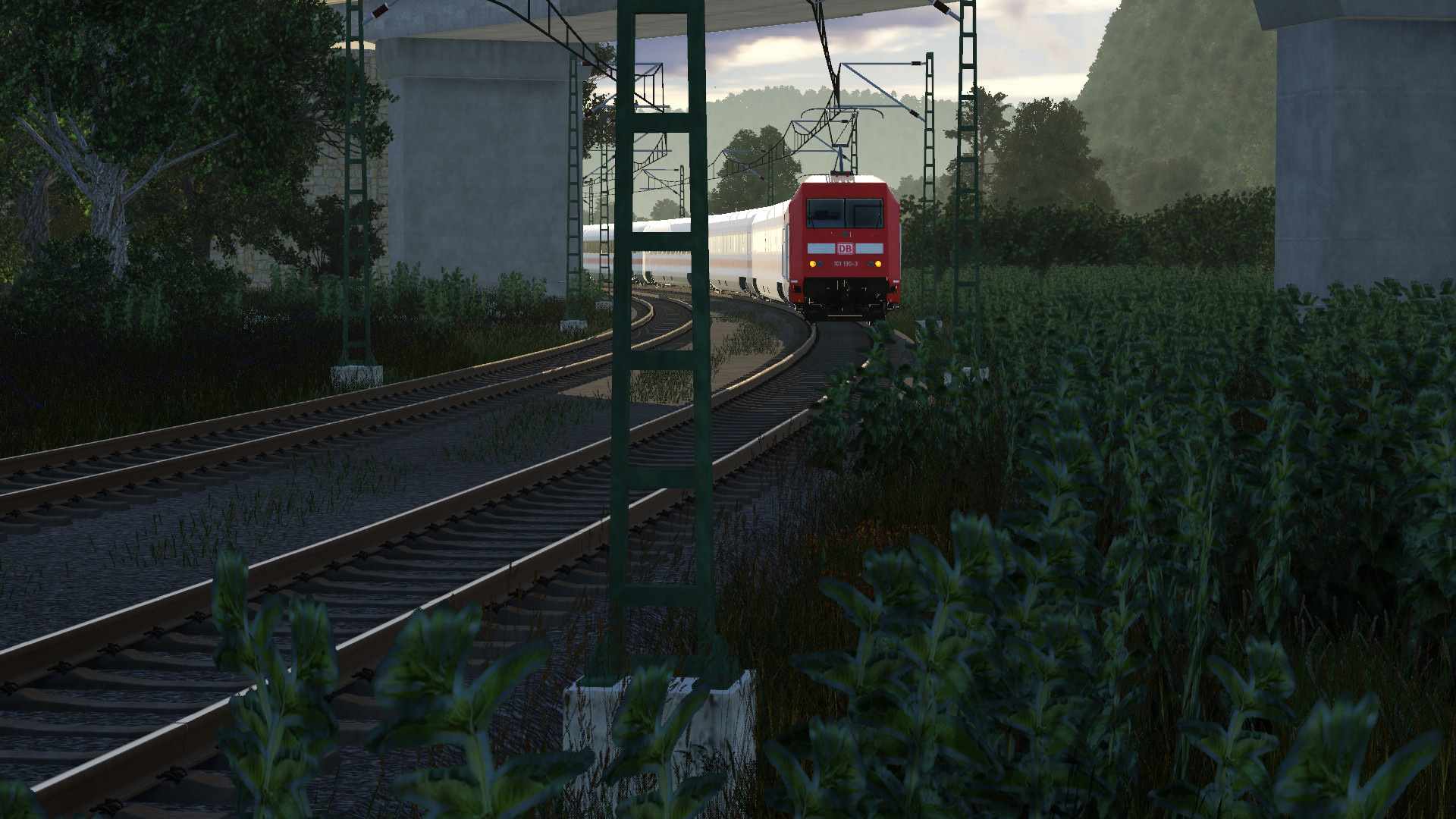 Einziger Lokbespannter ICE, exMET in Neunendorf im Morgenlicht. Fahrtrichtung Gemünden