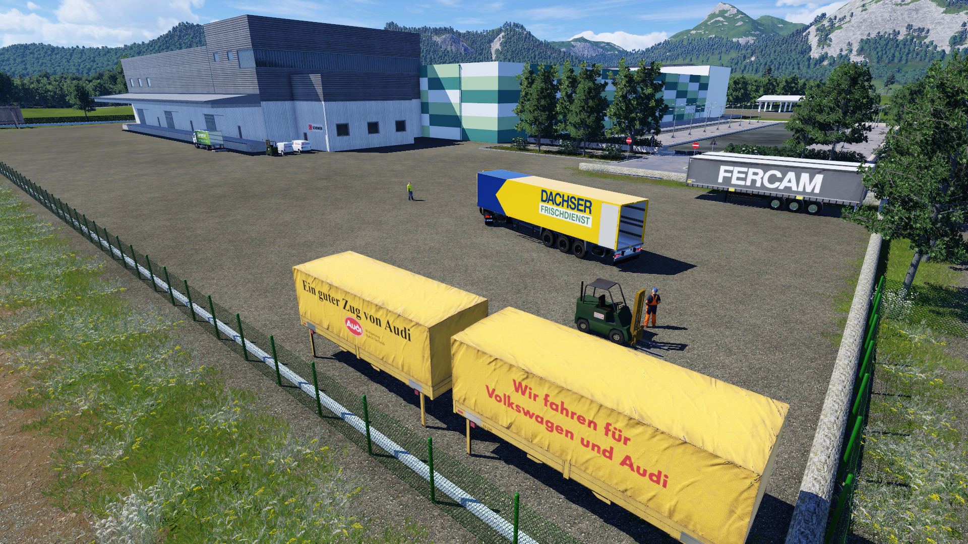 Speditions- und Logistikbereich mit verschiedenen Lkw und Lagerhalle