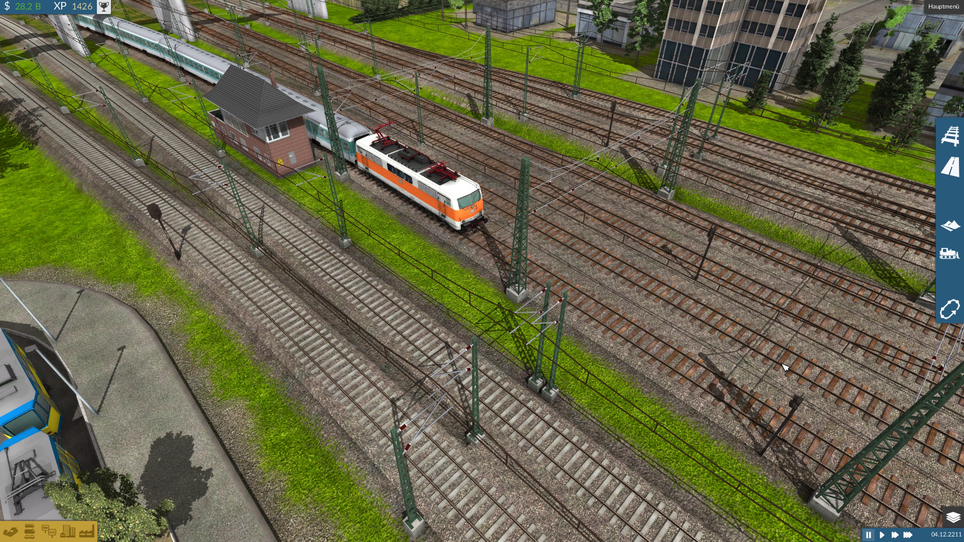 Nahverkehrszug rollt ein