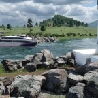 Eine Fähre verlässt den Hafen von Solodurum