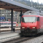 SBB Re 460 057-3 mit einem IR nach Basel SBB