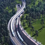 alter und neuer Streckenverlauf durch die Berge