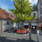 Life in the Old City Centre. // Leben in der Altstadt