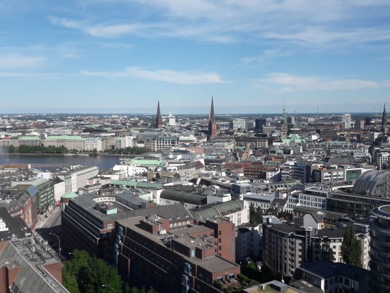 Panorama von Hamburg bei noch etwas besserem Wetter