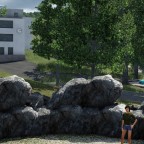 Der Steinkreis mit Blick auf den Pausenplatz